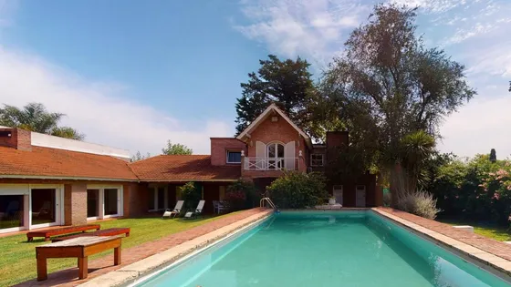 Casa Venta Manuel B Gonnet Con Pileta