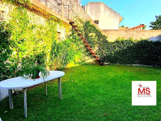 Ohiggins Y Carvajal. Lote Propio. Casa Con Jardín + 2 Amb C/ Terraza.