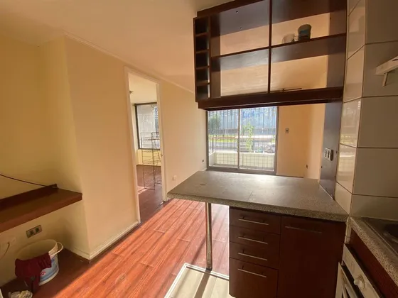 Departamento En Venta De 2 Dorm. En Estación Central