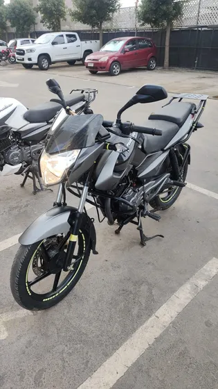 Bajaj Pulsar Ns 125 Negro Con Gris