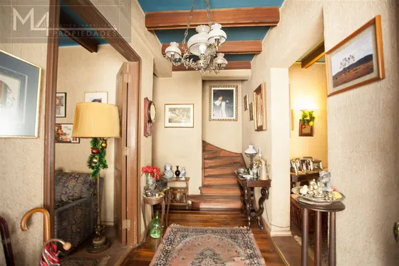 Casa En Tranquilo Barrio De Ñuñoa 6dorm 4bañ Y 2estc