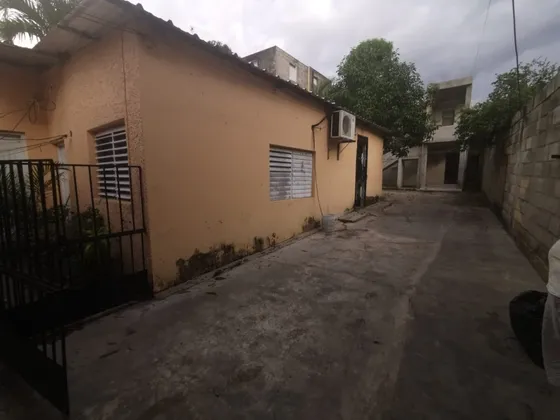 Vendo Casa /solar En El Ensanche Quisqueya.