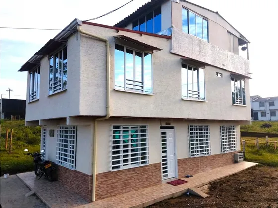 Se Vende Casa De 3 Pisos Independientes En Circasia