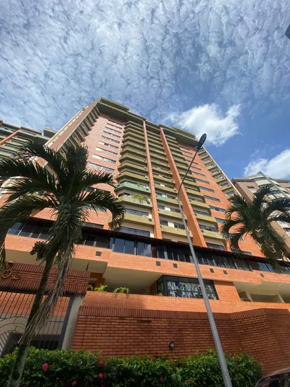Grey Zuloaga Y Javier Philip Inzitu Realtors  Venden Apartamento En Residencias Puerta Al Sol El Bosque Valencia Carabobo Venezuela