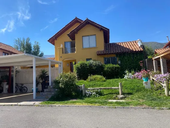 Bella Casa 4 Dormitorios, Hacienda El Peñon Puente Alto