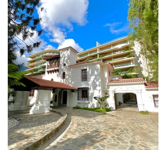 Departamento En Venta 530m². 3h+2s/4.5b/6e. Campo Alegre, Chacao.