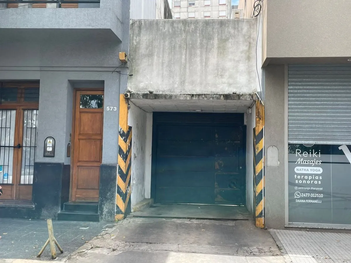 Garage for Sale in Pergamino, Central Area