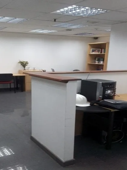Oficina En Alquiler Avenida Urdaneta 80m2/3cubiculos/1b