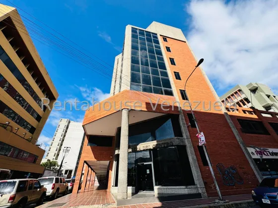 Rafael Gamarra, 257837, Alquila Excelente Oficina, Lista Para Desarrollar Tu Negocio O Emprendimiento. Con 50mts Disponibles Para Que Diseñes A Tu Gusto Y Necesidad Tu Proyento. Sin Cortes De Luz.