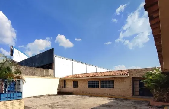Np Amplia Oficina En Alquiler En Los Jarales, San Diego Código 331841