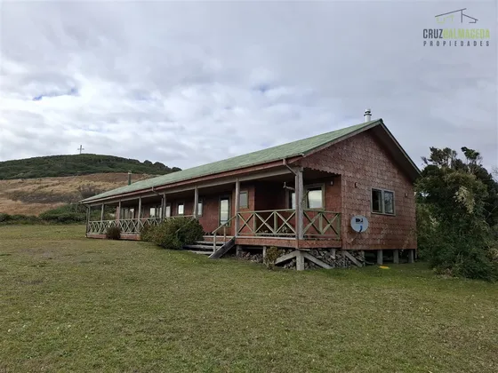 Casa En Venta De 3 Dorm. Cerca De Ancud