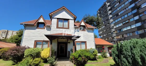 Gran Terreno Con Casa En Calle Trizano, Temuco