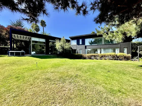 Linda E Interesante Casa En Venta, Con Vista En Cantagua