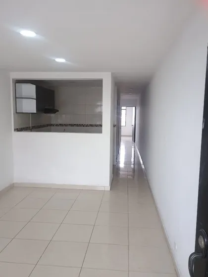 Apartamento En Arriendo En Junín. Cod A8014730