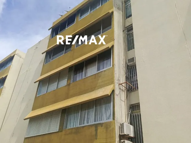 Re/max 2 Mil Vende Apartamento En Edificio Catame, Con Zona Residencial, Isla De Margarita, Nueva Esparta
