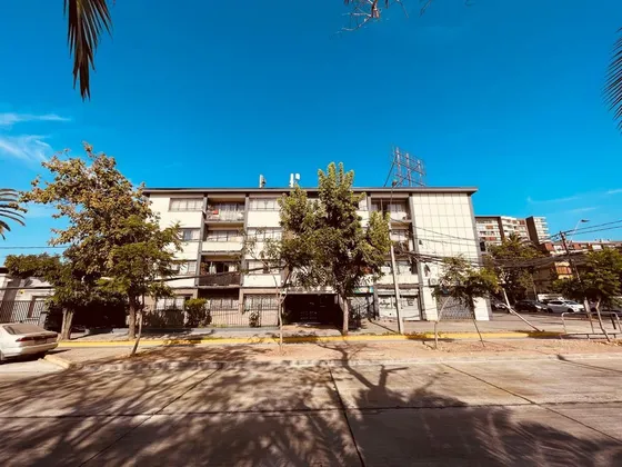 Amplio Dpto En Venta De 3 Dorm &#43; Servicios En Ñuñoa