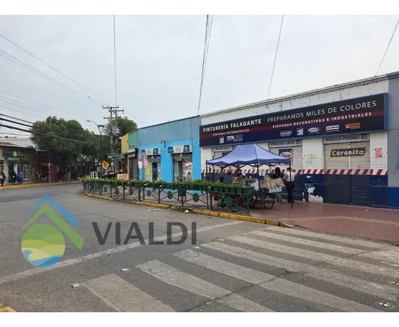 Gran Local Comercial En Pleno Centro De Talagante