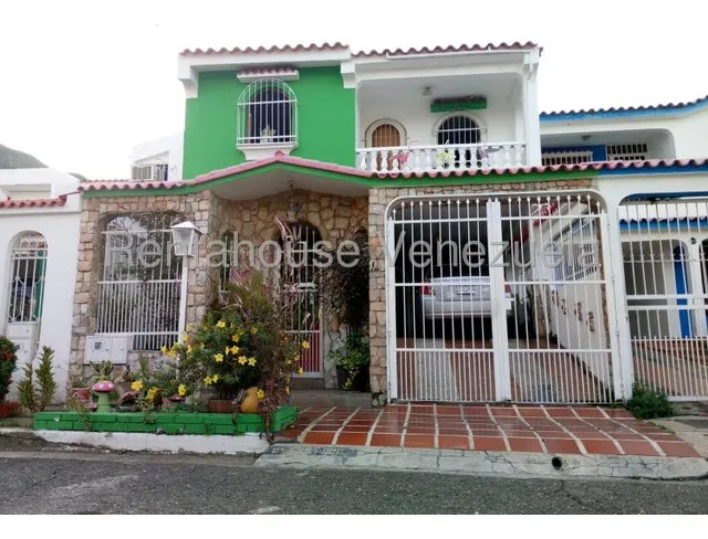 Casa Quinta De 2 Niveles En Una De Las Mejores Zona Del Municipio San Diego   22-13500