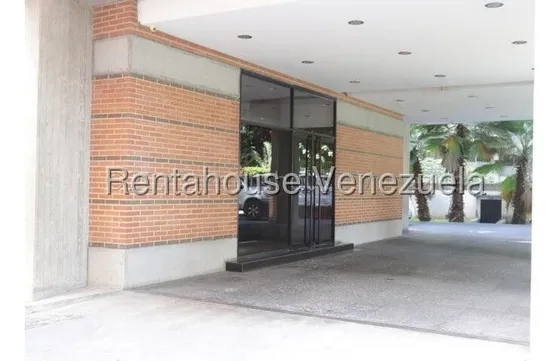 Amplio Apartamento En Alquiler El Rosal #25-7630 Jawh