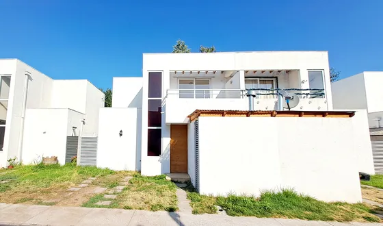 Casa En Condominio En Peñaflor Con Muy Buena Distribución