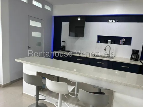 Daniela Linarez Vende Apartamentos Con Financiamiento Conectados A Planta Electrica Cocina Moderna Equipada Conjunto Con Pozo De Agua En El Triangulo Del Este Barquisimeto Contáctanos