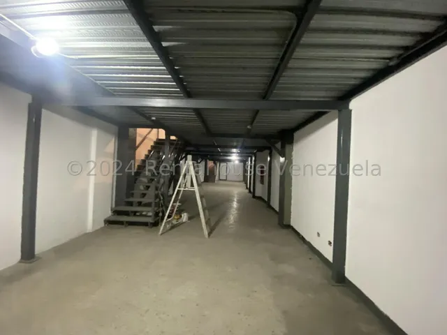 Local Comercial A Pie De Calle En Alquiler Catia Yg