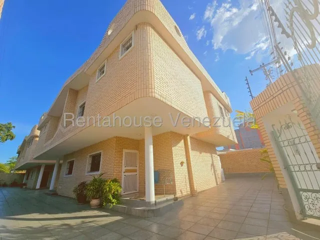 Casa En Venta Urb La Arboleda Maracay 25-19023 Apd