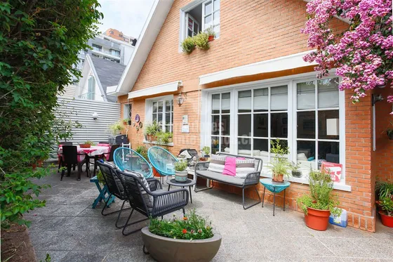 Casa En Venta De 5 Dorm. En Las Condes