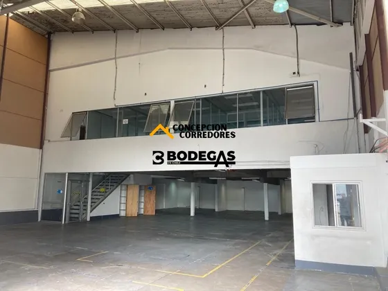Arriendo Bodega De 897 M2 Mc Costanera En Renca