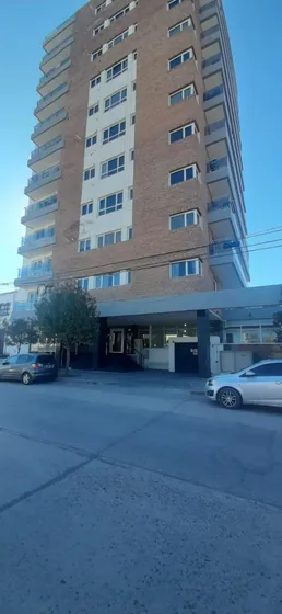 Alquiler Dpto. Amoblado - Dos Dormitorios C/cochera