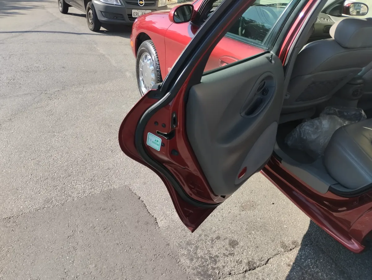 Ford Taurus 1997 3.0 Lx 4p — foto 6