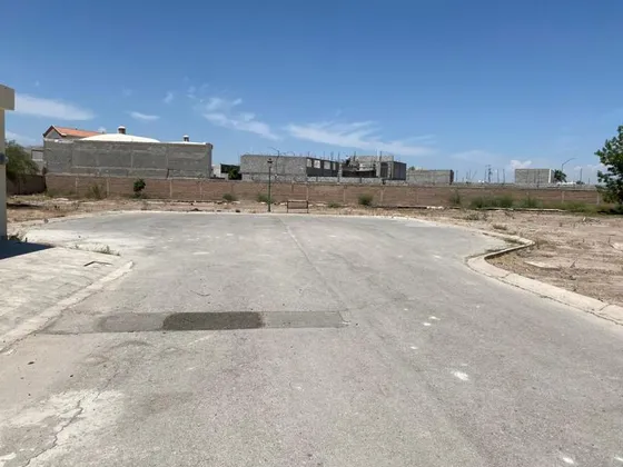 Terreno En Venta En Real Del Nogalar