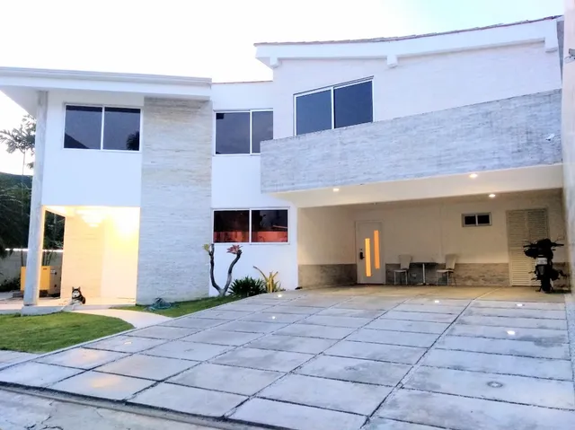 Casa En Altos De Guataparo       Jc-lp