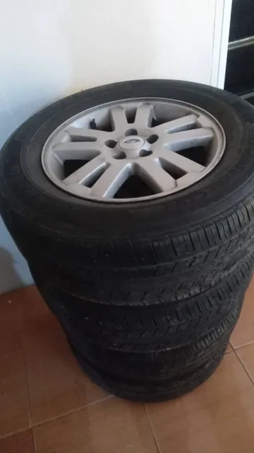 A La Venta 4 Rines Con Cauchos Ford Explorer En Buen Estado