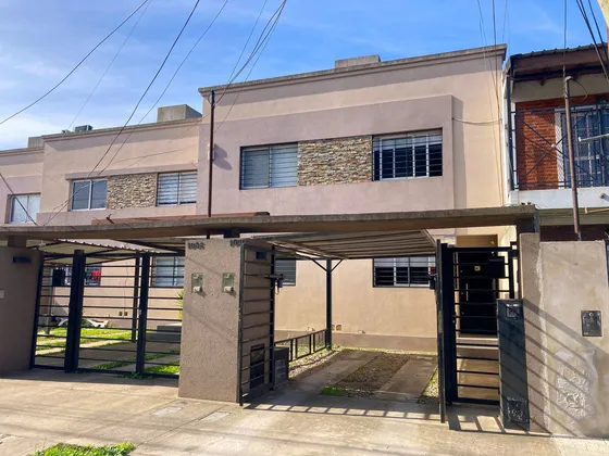 Departamento Duplex 3 Amb En Venta En Luis Guillon