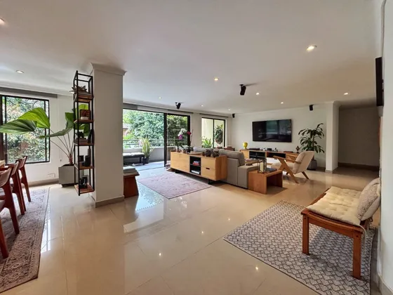 Apartamento En Venta. El Poblado, Medellín