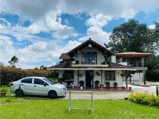 Finca Rionegro, Antioquia Vereda Los Pinos - Se Vende/permuta