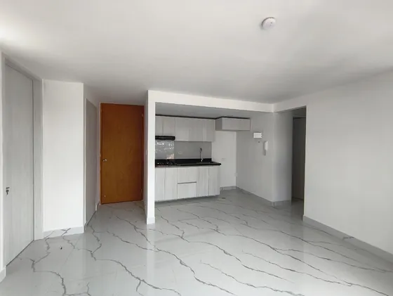 Apartamento En Arriendo En Prados Del Este. Cod A30982