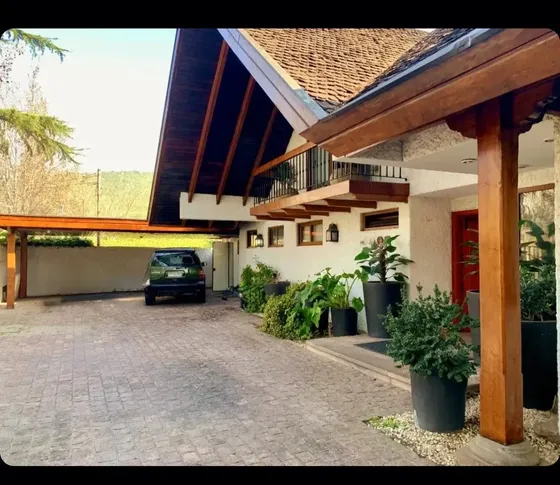 Local Comercial En Arriendo En Lo Barnechea