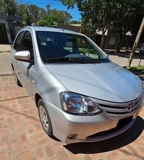 Toyota Etios 1.5 Sedan Xs