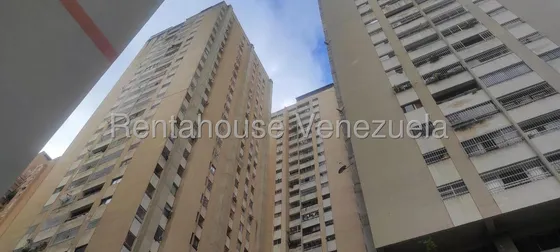 Ip Vendo Apartamento En El Paraiso 25-23707