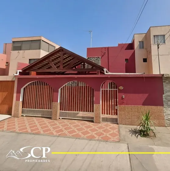 Se Arrienda Hermosa Casa 5h Y 2b, Sector Norte.