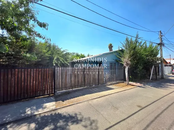 2 Casas En 1 En Venta De 4 Dorm. 2 Baños En Barrio Las Rosas