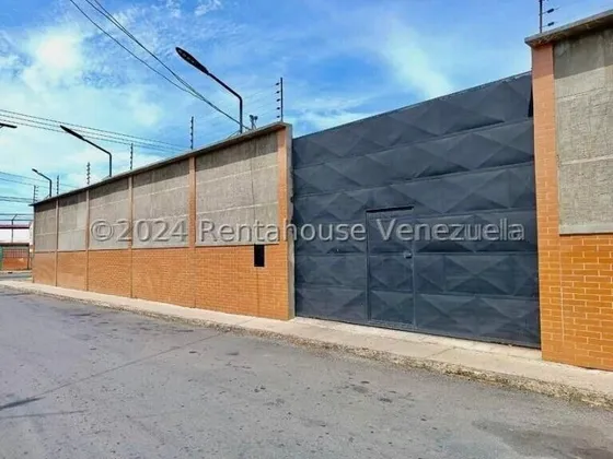 Venta De Galpon Ubicado  Av Ramon Ruiz Polanco