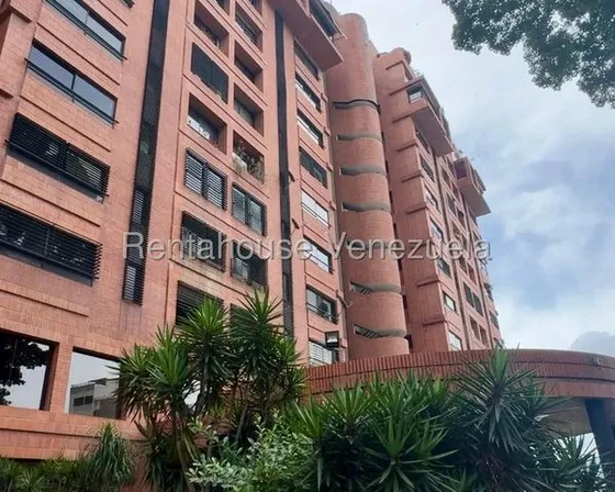 Majestuoso Y Amplio Apartamento En Añquiler  En Sebucan
