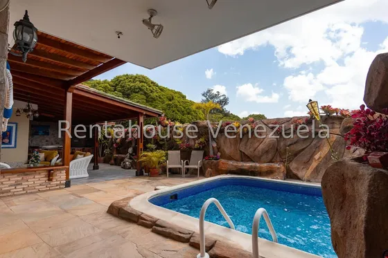 Ana Torres. Casa En Alquiler Y Venta 26-1088 En Alto Prado