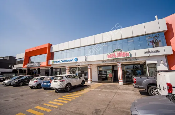 Arriendo Local Comercial En Segundo Piso De Strip Center