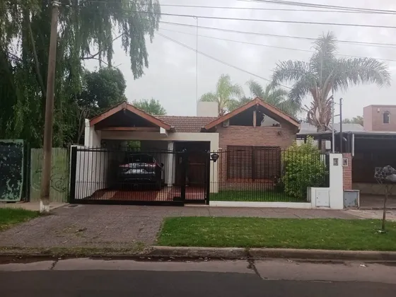 Apto Credito!!  Excelente Propiedad Con Detalles Unicos, Sobre Carlos Pellegrini Al 600 Padua Sur