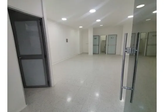 Alquiler Local Norte - Sector Clinicas 