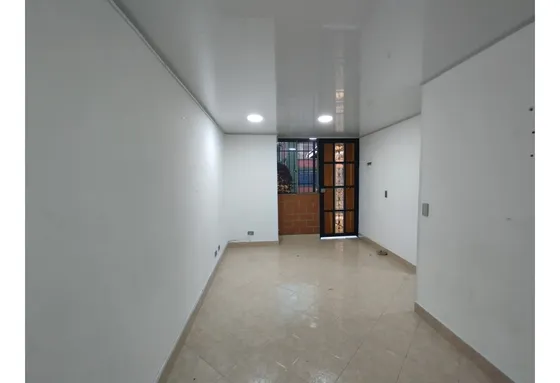 Casa En Venta - San Juan De Laureles